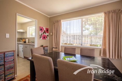 Photo of property in 2 Hartford Crescent, Totara Park, Upper Hutt, 5018