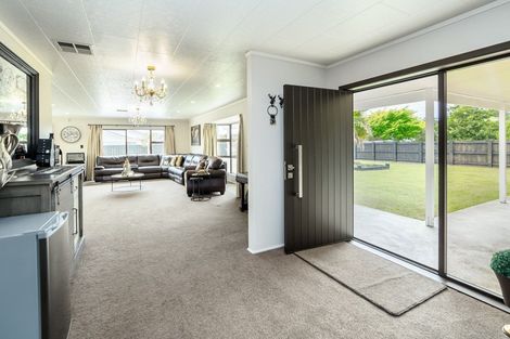 Photo of property in 30 Huxley Street, Pahiatua, 4910