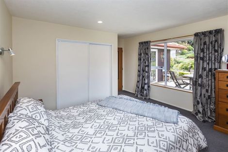 Photo of property in 2/81 Port Hills Road, Heathcote Valley, Christchurch, 8022