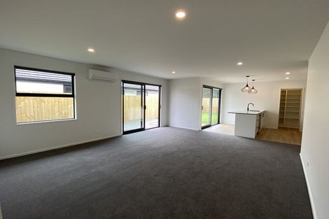 Photo of property in 23 Bill Hammond Drive, Belfast, 8051