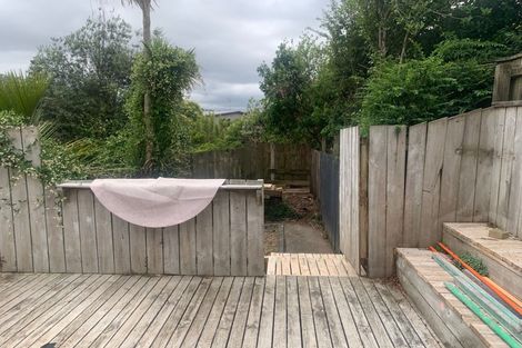 Photo of property in 44 Sylvan Avenue, Northcote, Auckland, 0627