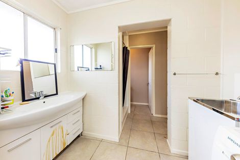 Photo of property in 4/29 South Street, Papakura, 2110