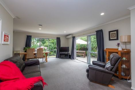 Photo of property in 2a Kapiti Crescent, Titahi Bay, Porirua, 5022