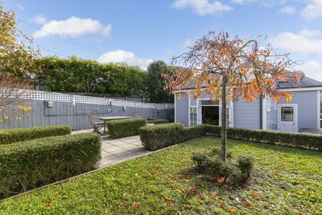 Photo of property in 11 Braithwaite Street, Karori, Wellington, 6012