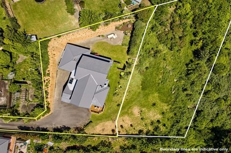 Photo of property in 122 Woodman Drive, Tawa, Wellington, 5028