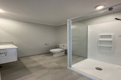 Photo of property in 74 Papatupu Way, Kumeu, 0810