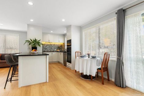 Photo of property in 6 Waari Avenue, Sunnyvale, Auckland, 0612