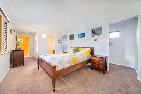 Photo of property in 24 Glen Road, Stokes Valley, Lower Hutt, 5019