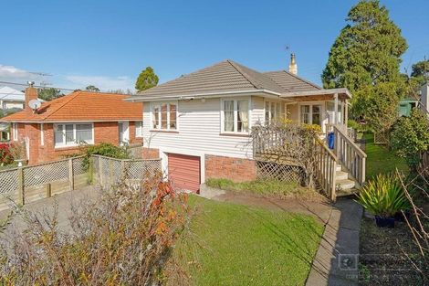 Photo of property in 9 Ayrton Street, Te Atatu South, Auckland, 0610