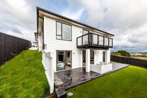 Photo of property in 12 Takurua Terrace, Orewa, 0931