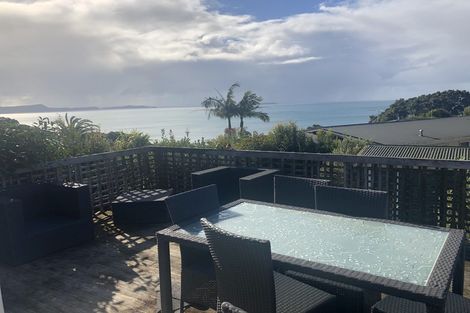 Photo of property in 2 Elgin Place, Red Beach, 0932