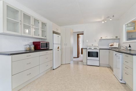 Photo of property in 13 Hilton Road, Carterton, 5713