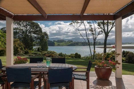 Photo of property in 34a Pahoia Beach Road, Whakamarama, 3172