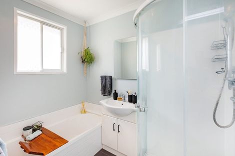 Photo of property in 31 Anakiwa Street, Kelvin Grove, Palmerston North, 4414