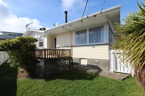 Photo of property in 81 Beazley Avenue, Paparangi, Wellington, 6037
