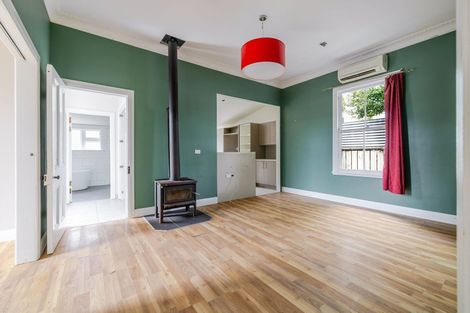 Photo of property in 6 Charles Cross Street, Longburn, Palmerston North, 4412