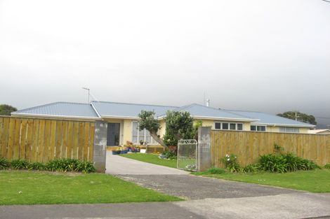 Photo of property in 51 Dixon Street, Oakura, 4314