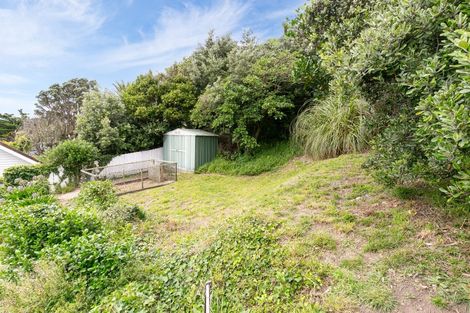 Photo of property in 13 Hungerford Road, Lyall Bay, Wellington, 6022