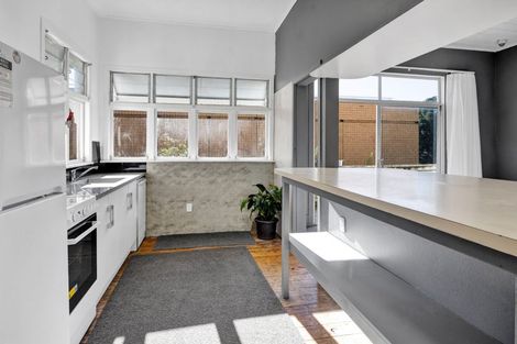 Photo of property in 98 Liardet Street, New Plymouth, 4310