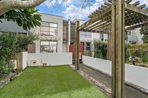 Photo of property in 42 Figaro Crescent, Takanini, 2112