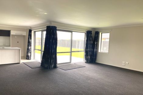 Photo of property in 52 Newman Road, Rolleston, 7614