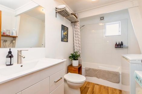 Photo of property in 1a Tyburnia Avenue, Mount Albert, Auckland, 1025