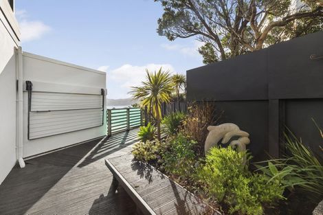 Photo of property in 115a Akaroa Drive, Maupuia, Wellington, 6022