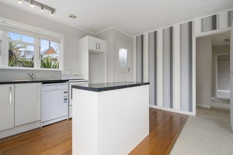 Photo of property in 315 Tukapa Street, Hurdon, New Plymouth, 4310