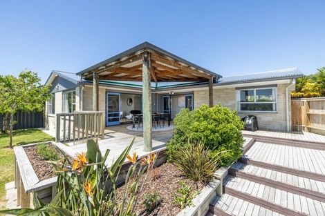 Photo of property in 144 Te Mata Road, Havelock North, 4130