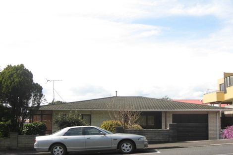 Photo of property in 71a Morley Street, New Plymouth, 4310