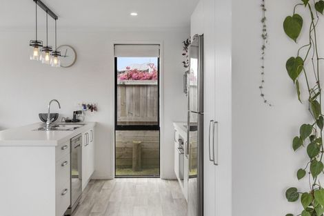 Photo of property in 9 Wai Huri Place, Omokoroa, 3114