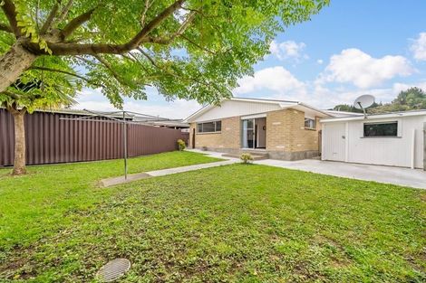 Photo of property in 2/5 Oregon Drive, Maoribank, Upper Hutt, 5018