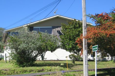 Photo of property in 1/533 Beach Road, Murrays Bay, Auckland, 0630