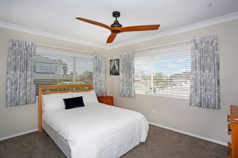 Photo of property in 1/66 Orangewood Drive, Northpark, Auckland, 2013