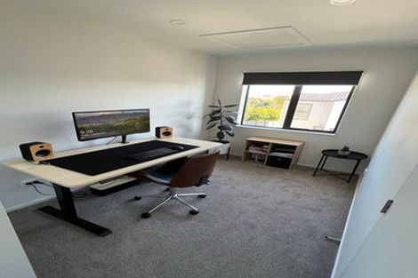 Photo of property in 17e Craigbank Avenue, New Lynn, Auckland, 0600