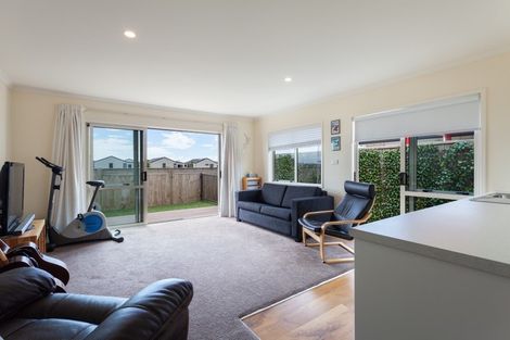 Photo of property in 20 Fuller Street, Papamoa Beach, Papamoa, 3118