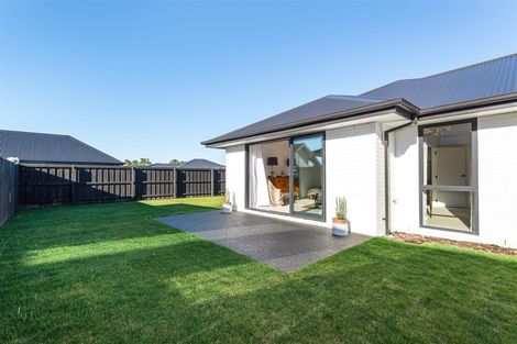Photo of property in 9 Angus Place, Rangiora, 7400