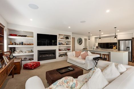 Photo of property in 36 Boocock Crescent, Orewa, 0931