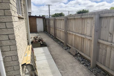 Photo of property in 2/32 Prestons Road, Redwood, Christchurch, 8051