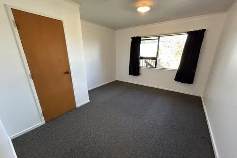 Photo of property in 1/2 Hueglow Rise, West Harbour, Auckland, 0618