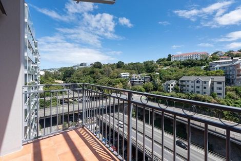 Photo of property in Atrium Towers, 9g/154 The Terrace, Wellington Central, Wellington, 6011