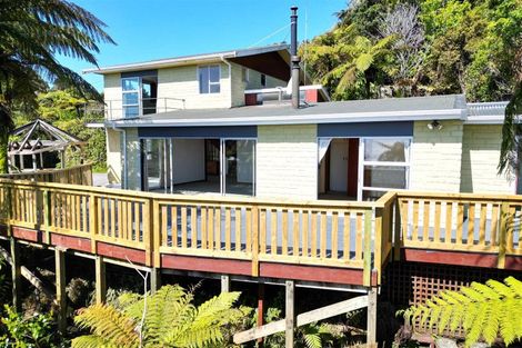 Photo of property in 20 Weenink Road, Karoro, Greymouth, 7805