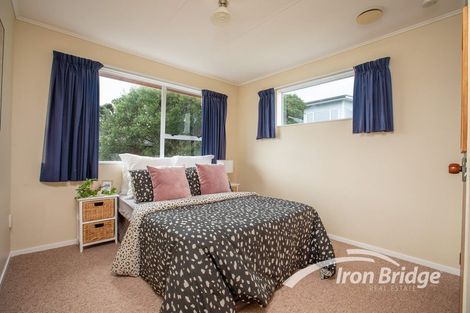 Photo of property in 78 Gloaming Hill, Titahi Bay, Porirua, 5022