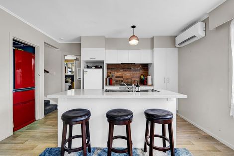 Photo of property in 65 Barrett Street, Westown, New Plymouth, 4310