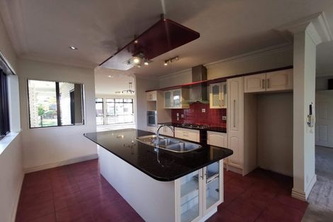 Photo of property in 46 Waimanu Bay Drive, Te Atatu Peninsula, Auckland, 0610