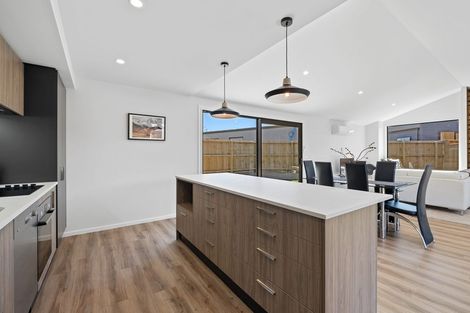 Photo of property in 5 Merivale Avenue, Wanaka, 9305