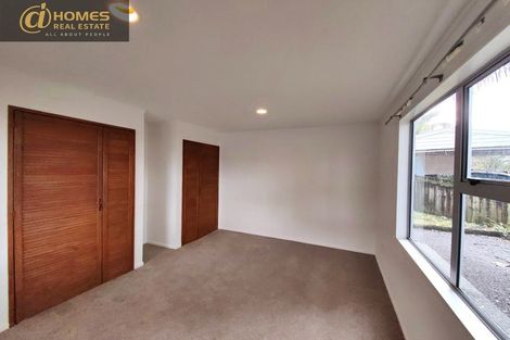 Photo of property in 40 Eyre Street, Henderson, Auckland, 0612