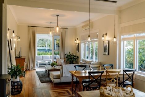 Photo of property in 122 Victoria Street, Cambridge, 3434