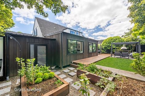 Photo of property in 106 Barton Avenue, Heretaunga, Upper Hutt, 5018