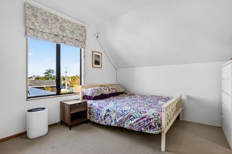Photo of property in 2/164 Nile Road, Milford, Auckland, 0620